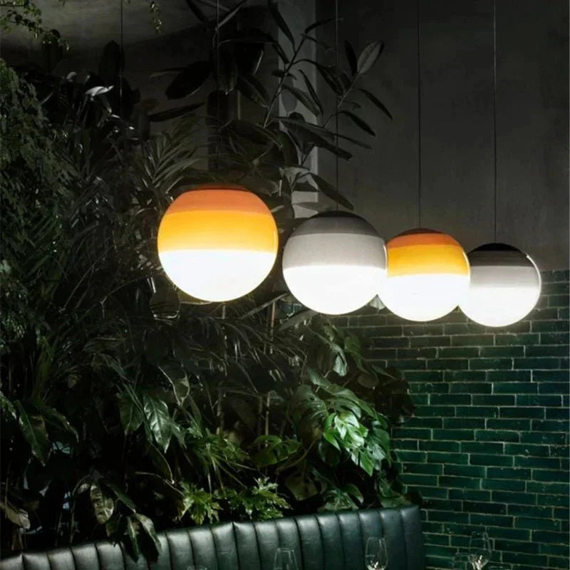 Glazen hanglamp met verloopkleur
